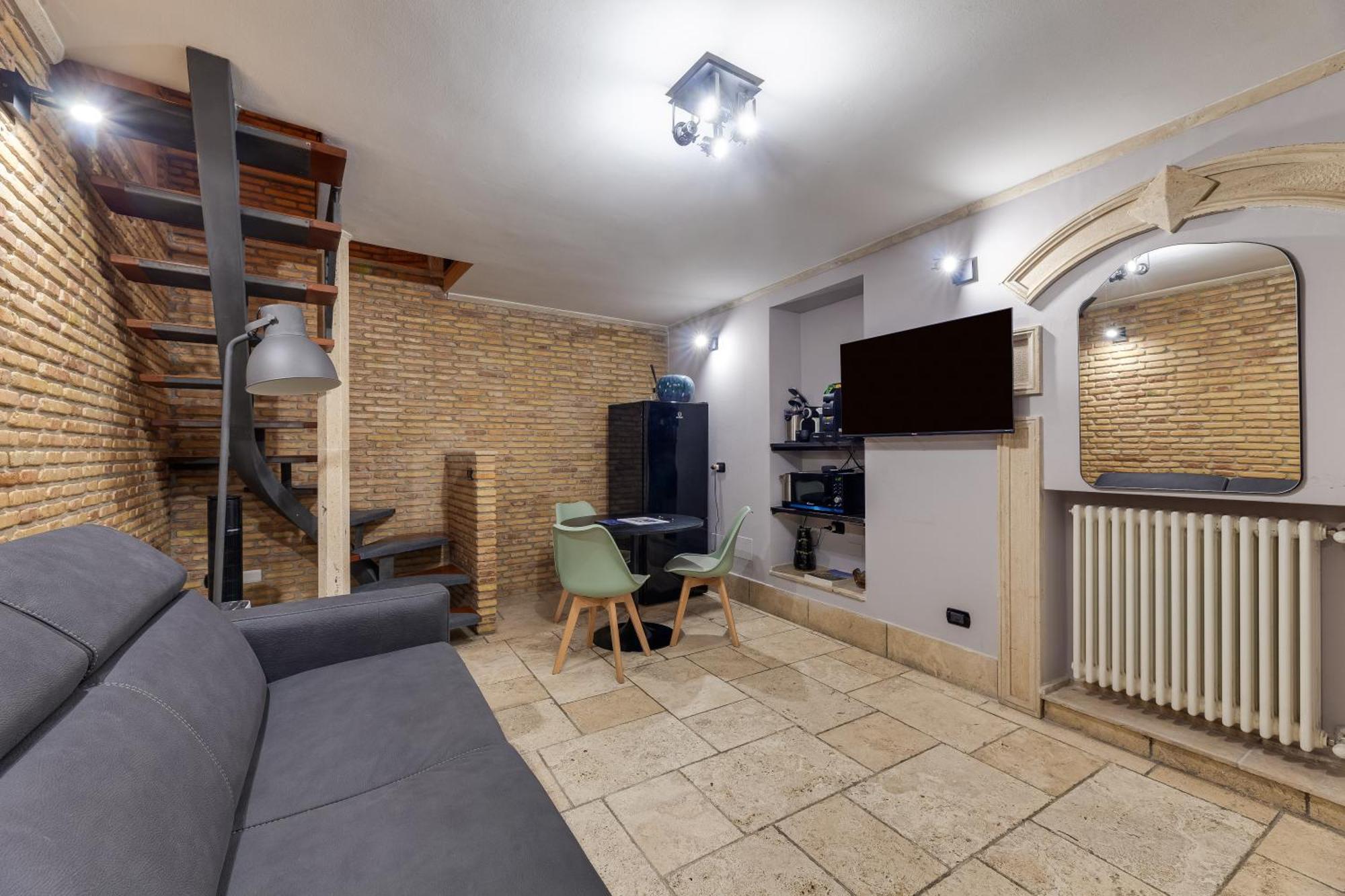 Oliviero - Piazza Navona Apartment — Photos 1